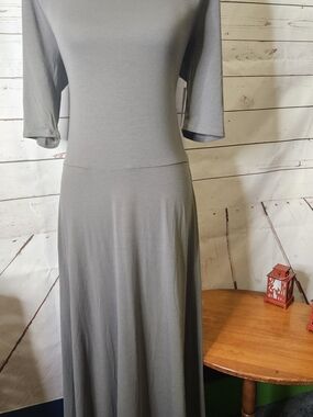 LuLaRoe Soft Gray Maxi Dress with Short Sleeves